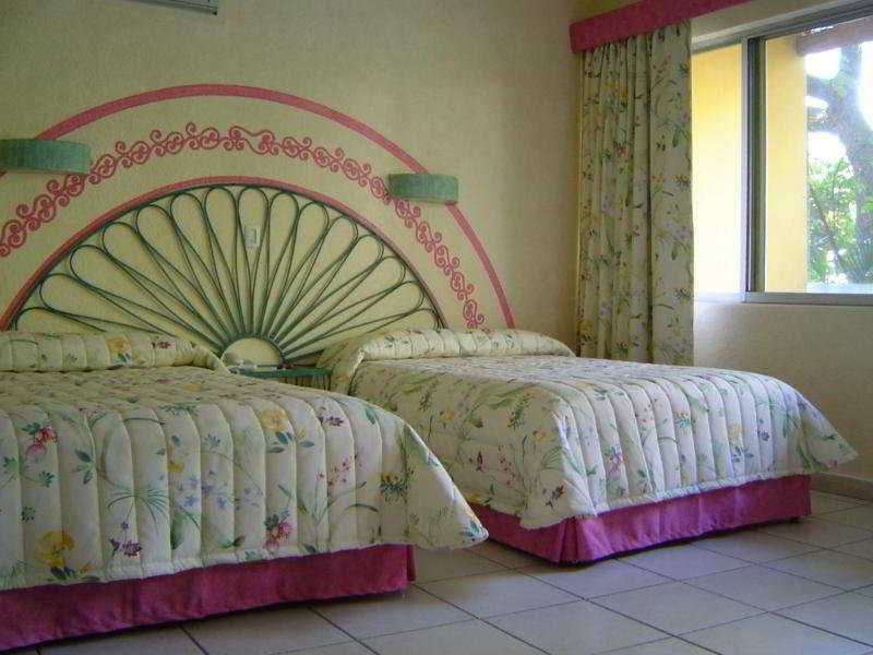 קוארנבאקאבה Hotel Jacarandas חדר תמונה
